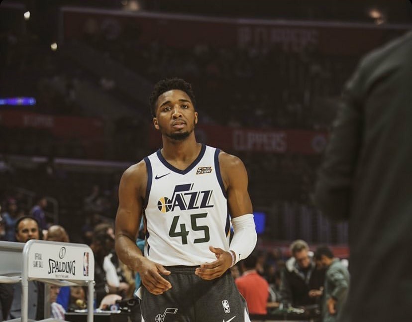 老鹰伤病报告：波尔津吉斯将缺席今天对阵奇才的比赛（老鹰伤情更新：波尔津吉斯因伤缺席今日对阵奇才之战）