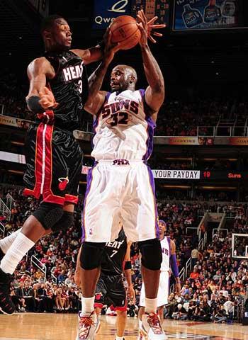 9投8中！大秋还是一如既往的稳定（大秋9投8中，延续高效发挥）