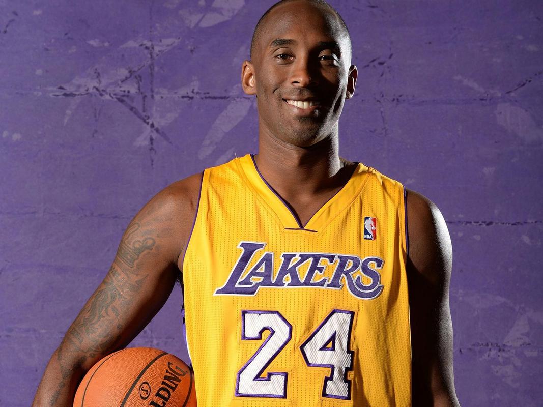 马卡：西蒙尼继续带训球队，重点关注普维尔中卫位置训练情况（马卡：西蒙尼继续主导训练，重点关注普维尔在中卫的训练表现）