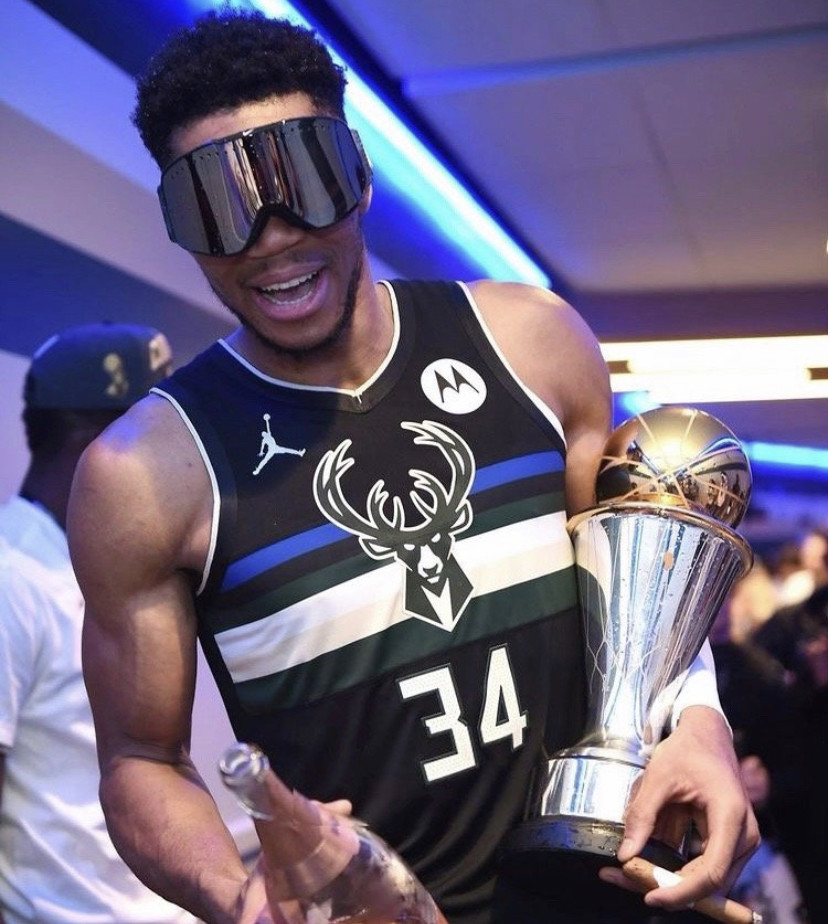 张晓彬：陈导给我们带来心理上的变化，让大家更自信、更团结（张晓彬：在陈导带领下，我们心态焕然一新，更自信更团结）