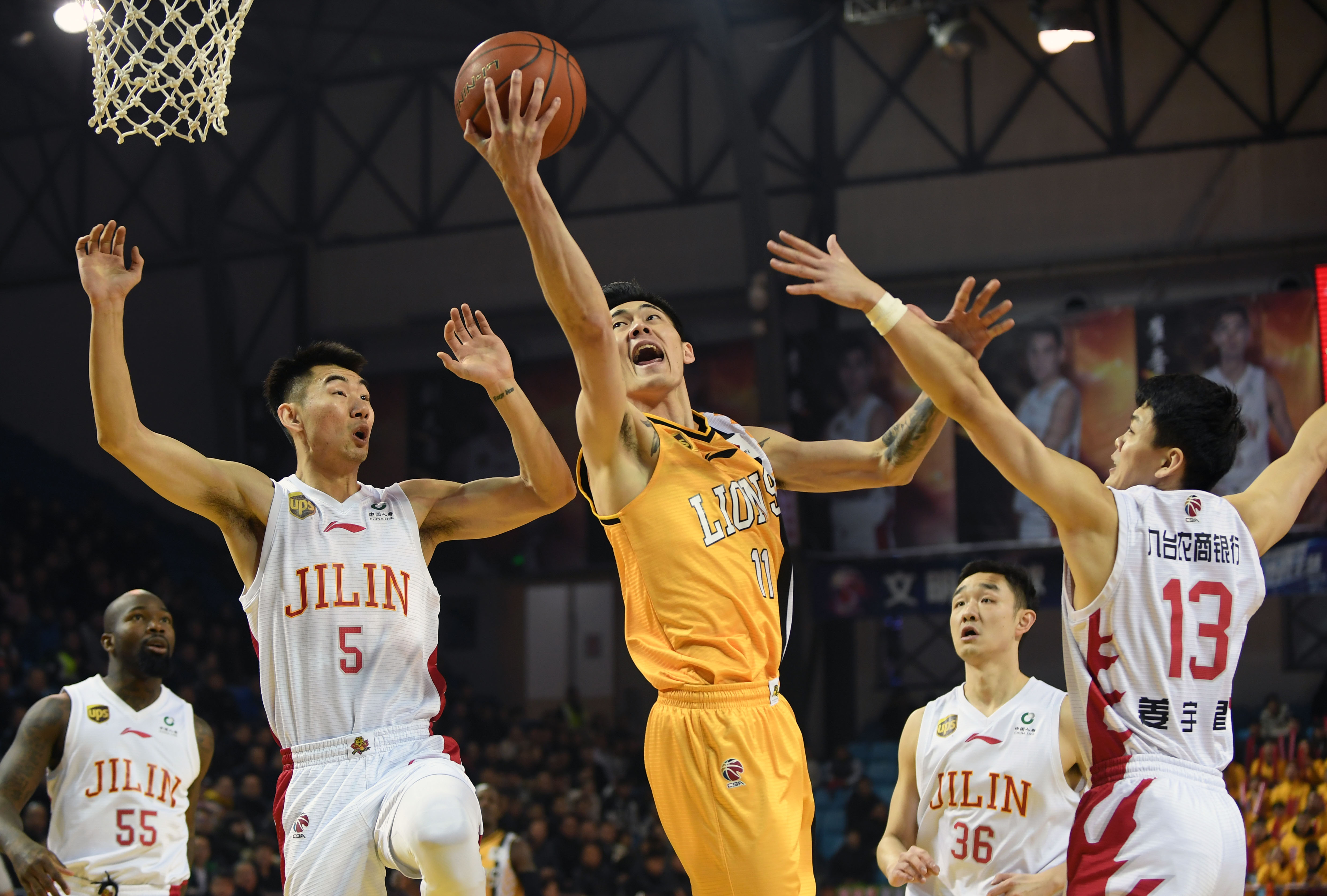 凯恩：英格兰目标是世界杯夺冠，要付出大量努力但令人兴奋（凯恩称英格兰目标是捧起世界杯，过程艰辛却令人振奋）