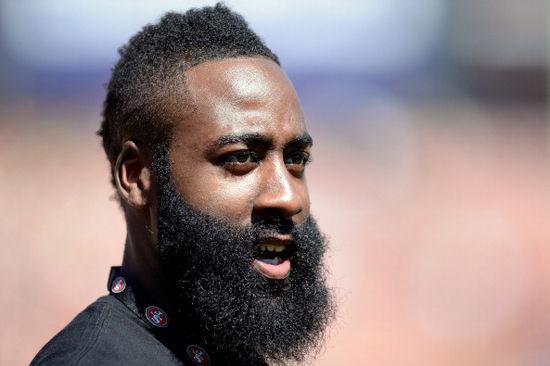 从漏头就秒变路边一条？（发际线一露，瞬间像路边款？）